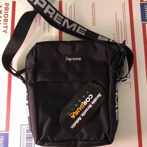 Supreme SS18 Black Shoulder Bag BRAND NEW